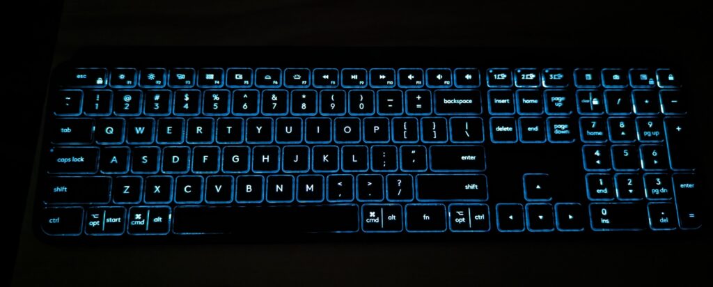 Logitech MX Keys backlit keys in the dark